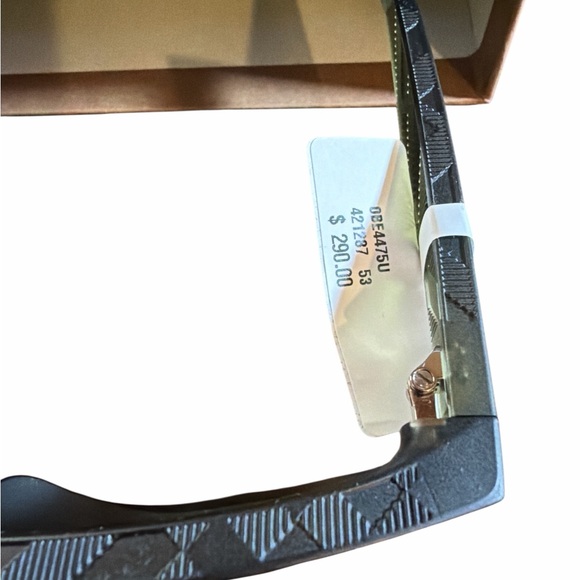 NWT Burberry Men’s BE4475U Matte Green Sunglasses – 3D Check Detail - Picture 6 of 6